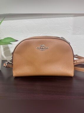 Coach Light Saddle Brown Crossgrain Leather Crossbody Bag